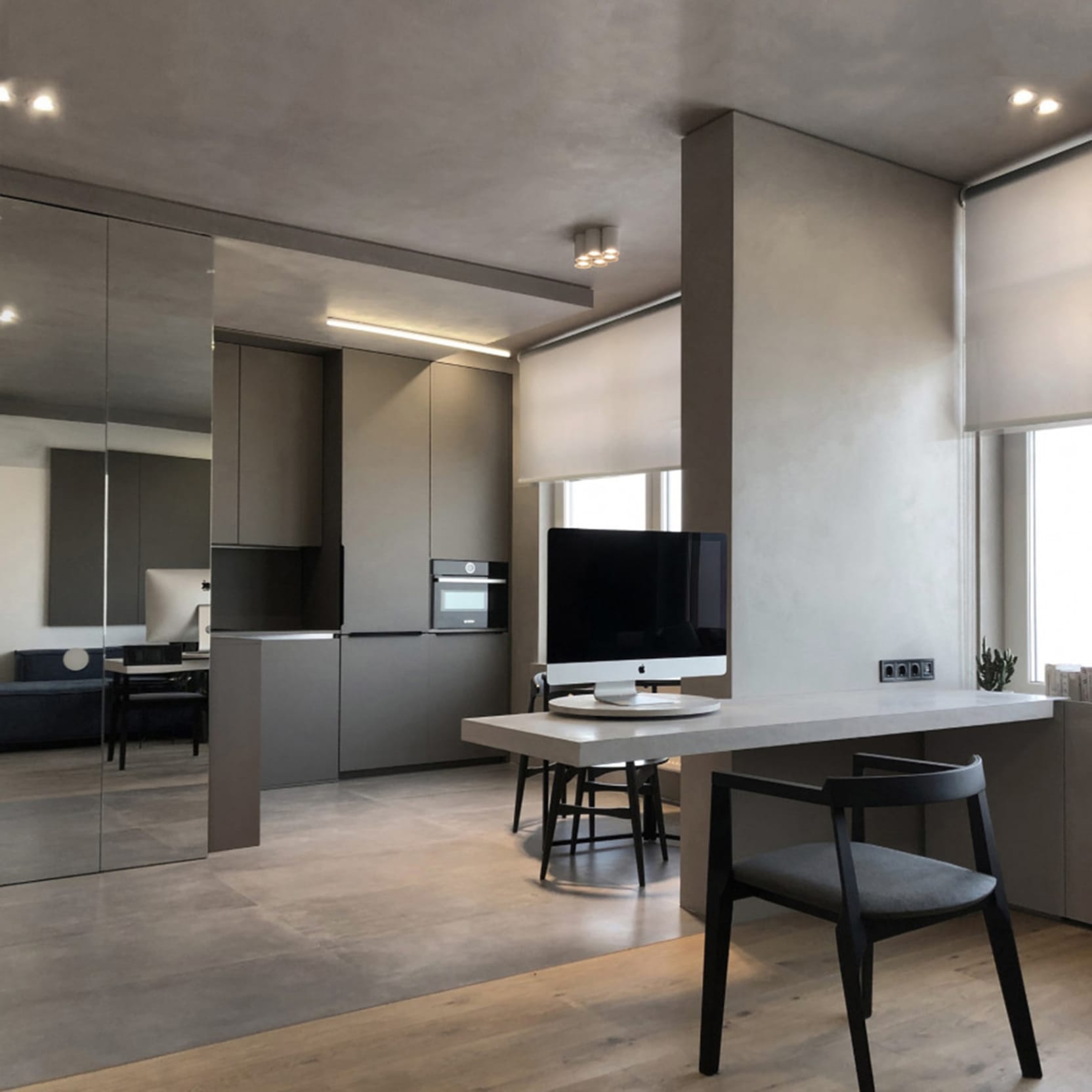 Puertas de cocina FENIX® antihuellas a medida para renovar armarios sin obra. Acabado supermate, tacto suave y alta resistencia a arañazos con bisagras incluidas.