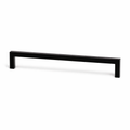 Tirador metálico recto para muebles de cocina y cajones. Diseño lineal de 136,5 mm en níquel, latón o negro mate con estilo limpio y funcional.