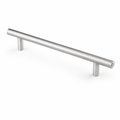 Tirador tubular metálico para muebles de cocina y cajones. Diseño funcional de 188 mm en acabado cromo con agarre cómodo e instalación estándar.